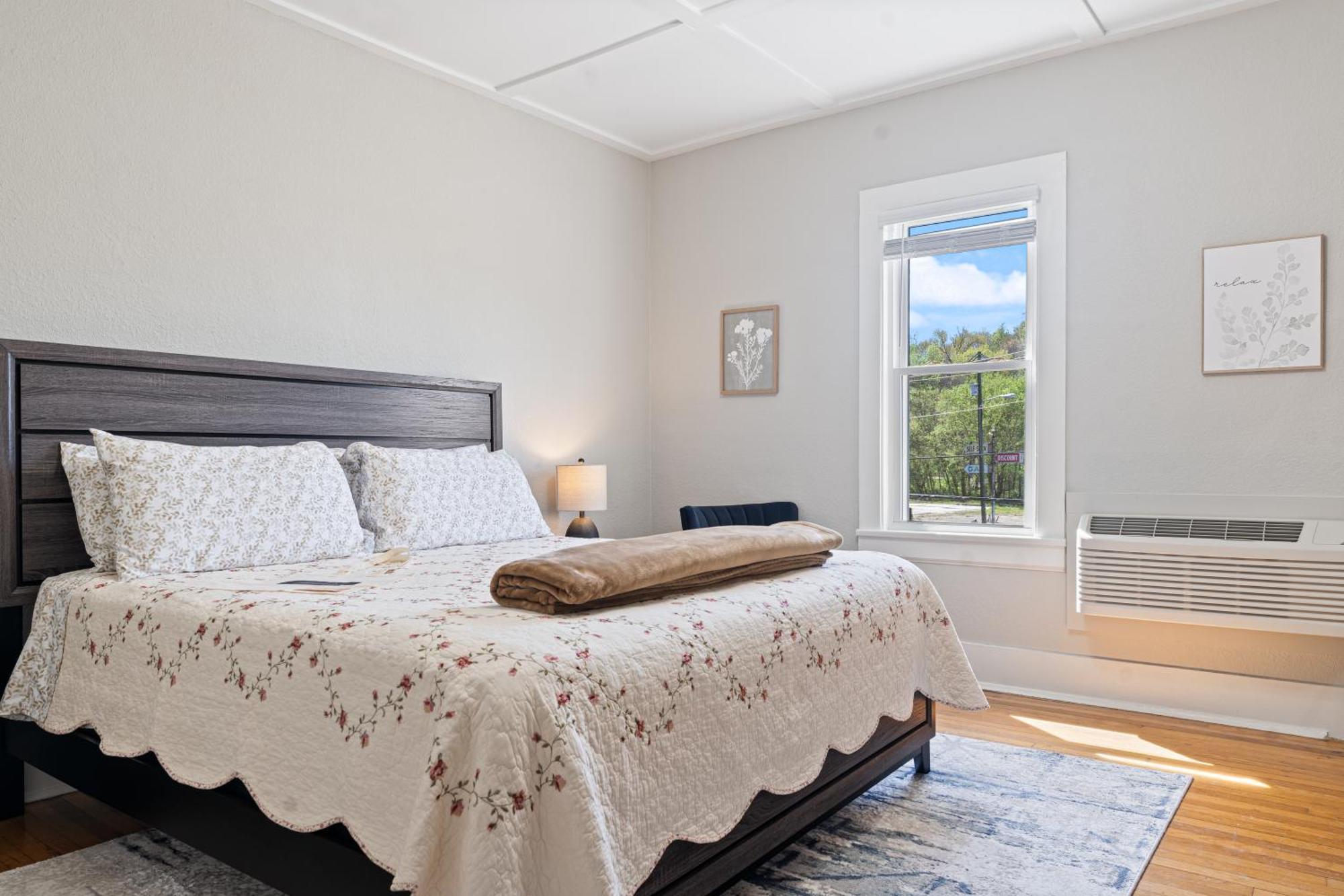 Inn The And Event Venue Tellico Plains