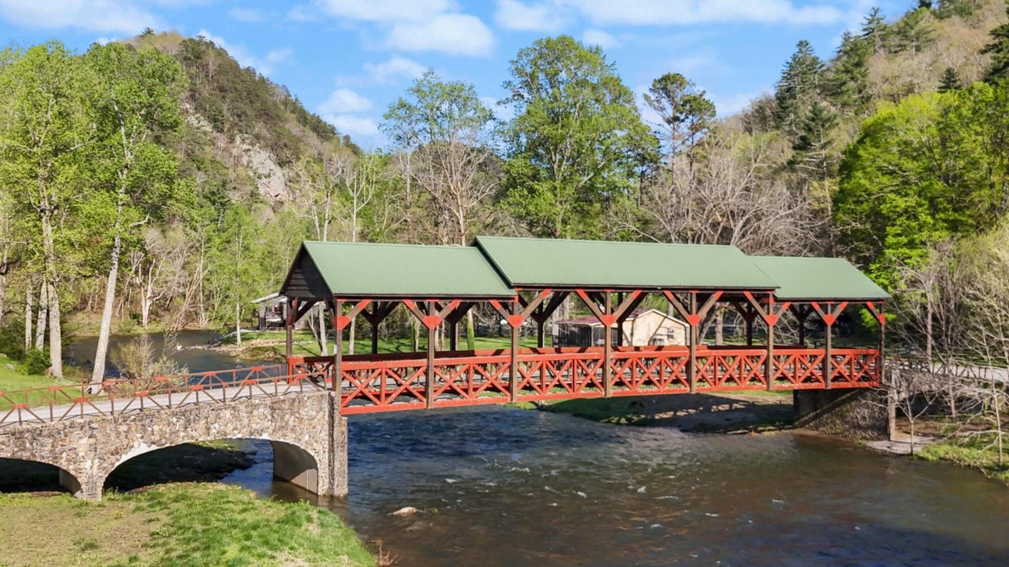 The And Event Venue Inn Tellico Plains